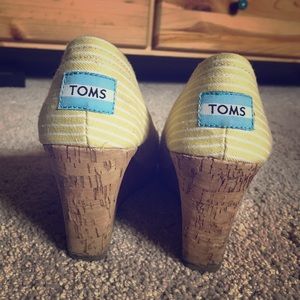 Toms Wedges